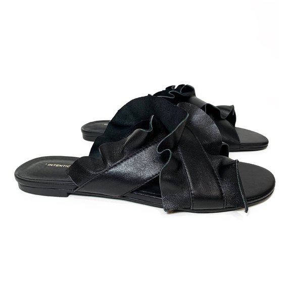 INTENTIONALLY Cake Ruffled Cross Strap Sandals - Picture 3 of 4